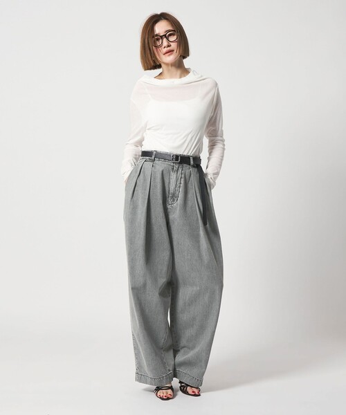 タグ有り新品 conte タックデニムワイドパンツ　ライトグレーS36サイズ conte ワイドパンツ ジーンズ デニム デニムパンツ 「conte」タック