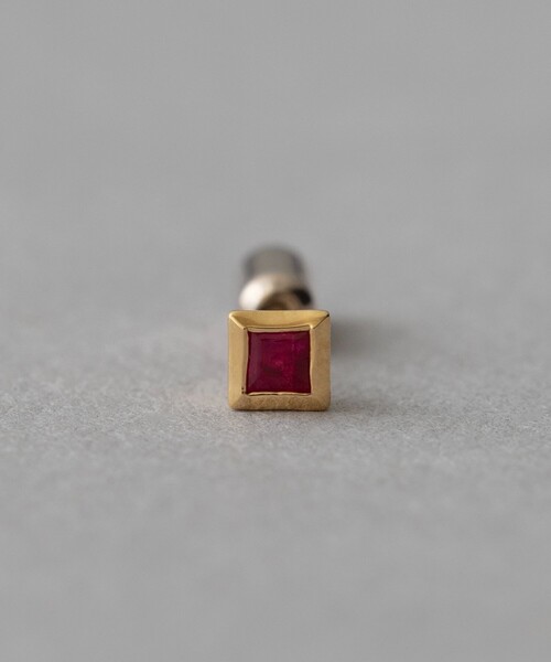 【ete】 [ピース] K18YG ナチュラルストーン スクエア ピアス ピース] K18YG SV925 ナチュラルストーン スクエア ピアス