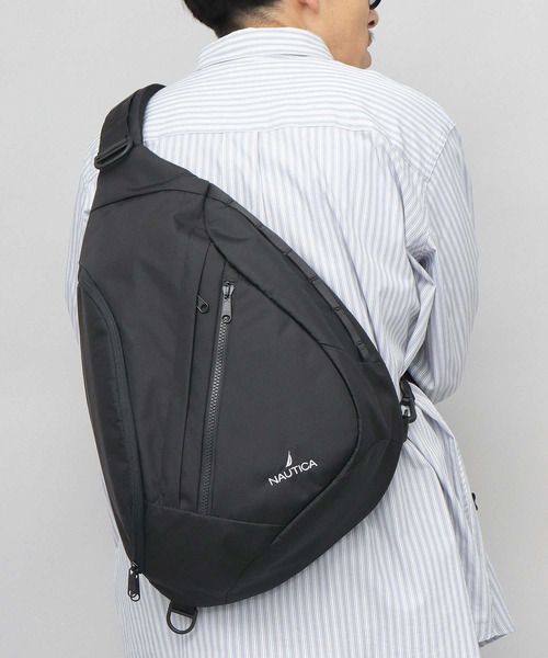 極美品 スリングバッグ ボディバッグ ウエストバッグ ブラック 黒 NAUTICA（ノーティカ） ウエストポーチ オールブラック スリング