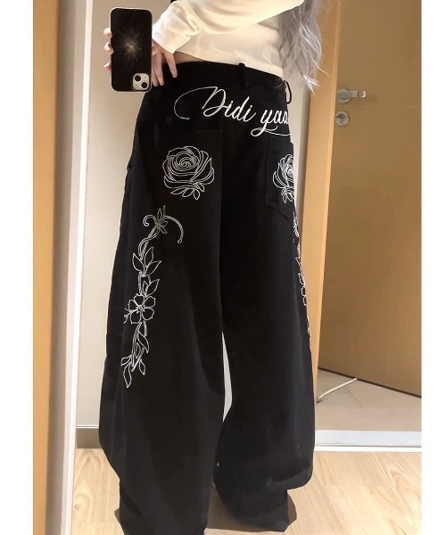 SHEENA（シーナ） ジーンズ デニム デニムパンツ バックフラワーロゴ