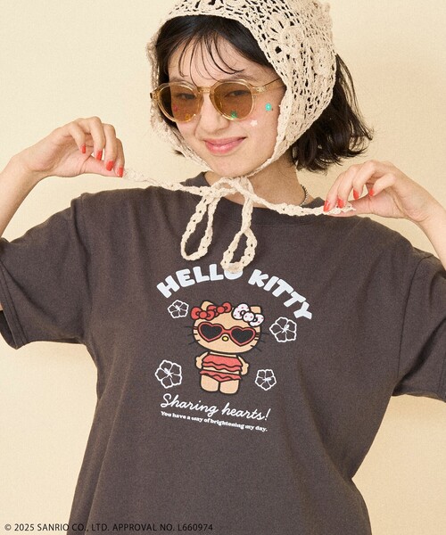 「FREAK'S STORE」 半袖Tシャツ「HELLO KITTYコラボ」 フリ- チャコール レディースの画像6
