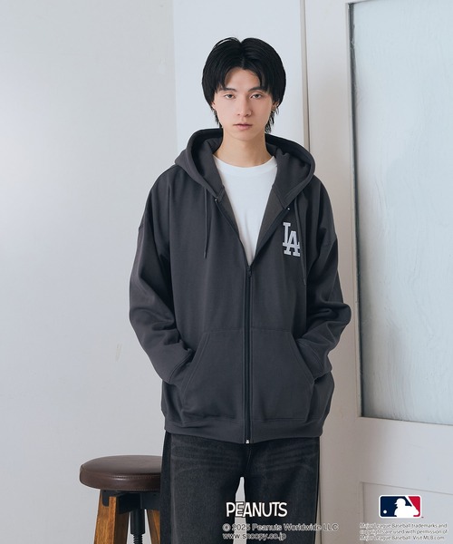 PEANUTS パーカー 「PEANUTS×MLB」オリジナルデザイン フルジップ