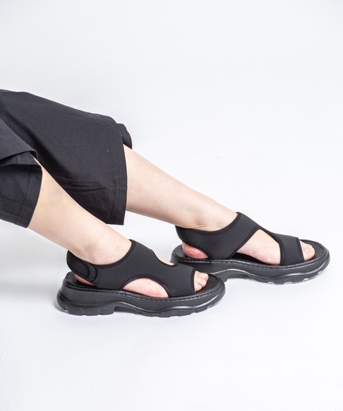 MOHI（モヒ） 厚底 サンダル 「MOHI / モヒ」厚底サンダル T