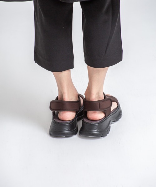 MOHI（モヒ） 厚底 サンダル 「MOHI / モヒ」厚底サンダル T