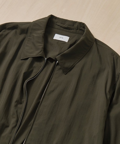 ブルゾン アウター 「ATON/エイトン」MAT AIRLY NYLON FLIGHT JACKET メンズの画像