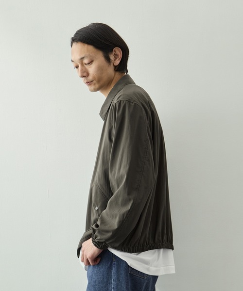 ブルゾン アウター 「ATON/エイトン」MAT AIRLY NYLON FLIGHT JACKET メンズの画像