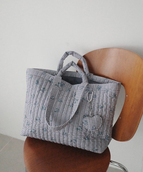 美品】OUTDOOR SLOBE IENA 別注　キルティングトートバッグ SLOBE IENA（スローブイエナ） トートバッグ 「WEB限定/追加2」Margaux