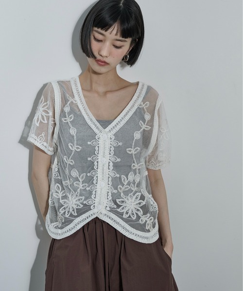 THE Yon ブラウス シャツ 半袖 フラワービーズ刺繍チュールシアー