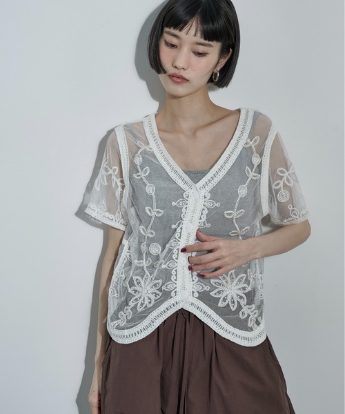 THE Yon ブラウス シャツ 半袖 フラワービーズ刺繍チュールシアー 