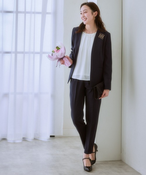 レディーススーツ」ノーカラージャケット3点セットスーツ（ジャケット  