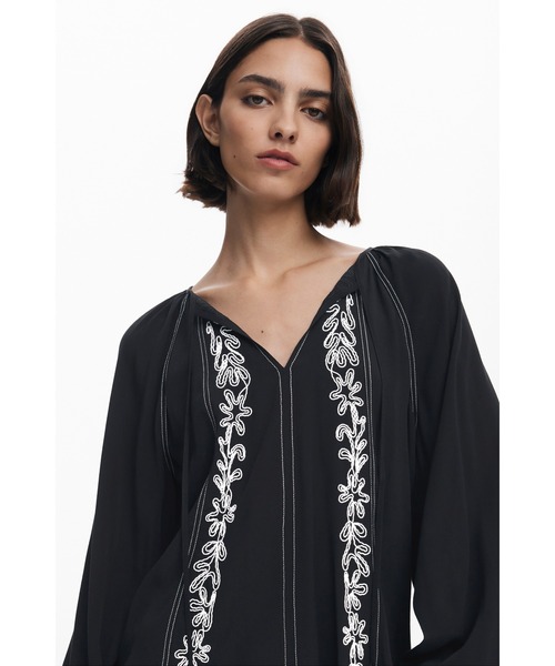 Desigual. デシグアル　スイス刺繍シャツ　レース　トップス　チュニック Desigual. デシグアル スイス刺繍シャツ レース トップス