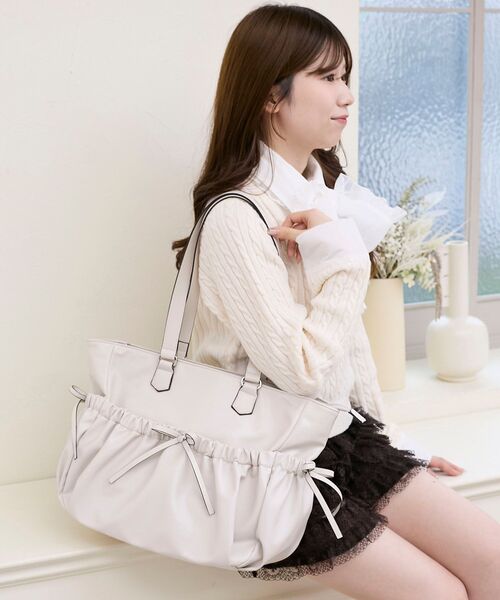 MAJESTIC LEGON（マジェスティックレゴン） トートバッグ ギャザー