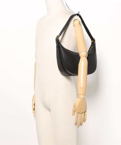 【新品・未使用✨】CHRISTIAN VILLAワンショルダーバッグ CHRISTIAN VILLA＞one hand shoulder bag | AND ON JIONE STORE