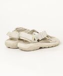 「Teva」 フラットサンダル 24cm ベー...の詳細画像1