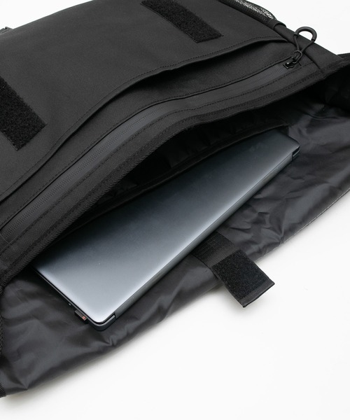 「KiU」 メッセンジャーバッグ FREE シルバー メンズ_画像6