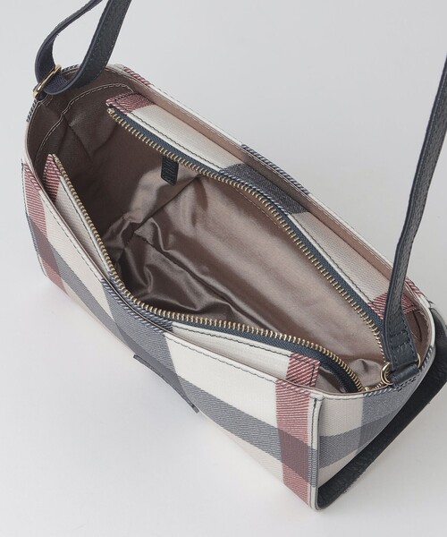 BLUE LABEL CRESTBRIDGE（ブルーレーベルクレストブリッジ