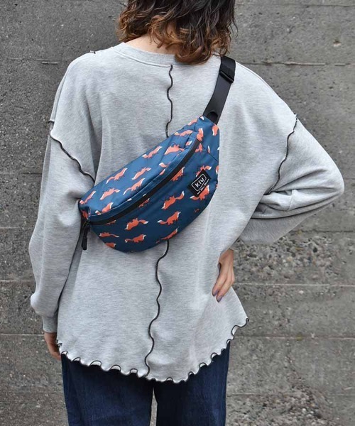 希少美品 COACH フラワープリント ボディバッグ　ネイビー レザー 花柄 coach ボディバッグ（柄：花柄、フラワー）のおすすめ人気商品一覧