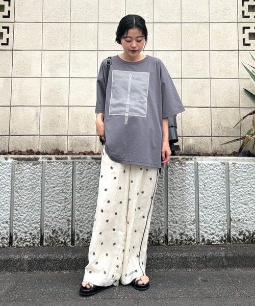 ワイドパンツ パンツ 「着映え/3サイズ展開」楊柳花柄刺繍イージーパンツ レディースの画像