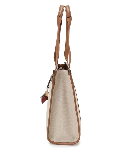 ゲス guess トートバッグ　かごばっぐ　腕かけ ベージュ GUESS（ゲス） トートバッグ JACKIE Tote トートバッグ レディース