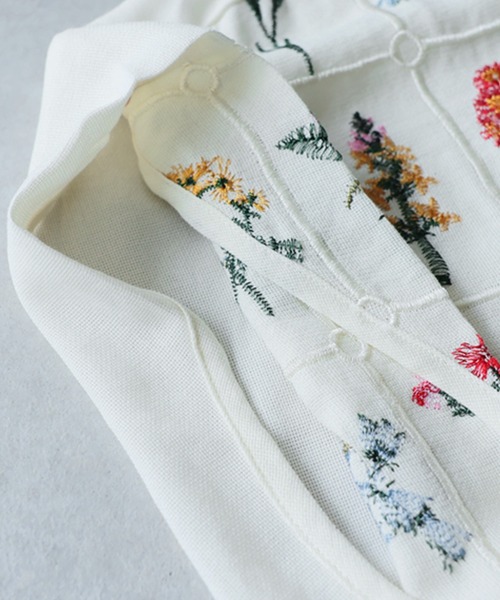 antiqua（アンティカ） ブラウス シャツ 半袖 バンドカラー 花柄 刺繍