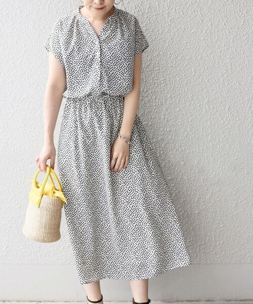 SHIPS（シップス） ワンピース 夏 半袖 「洗濯機可能」フラワー