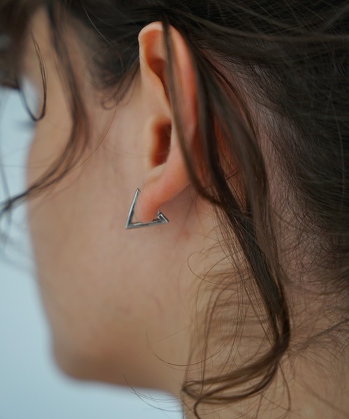 ピアス felntokyo/triangle mini pierce レディースの画像