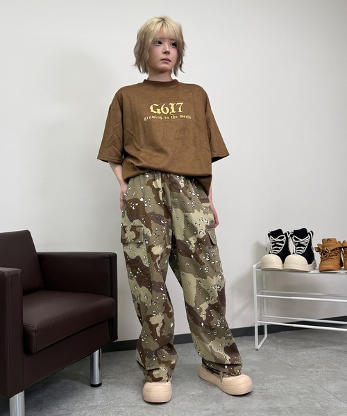 【新品】MSGMロゴ入り花柄カーゴパンツ　ベージュ ATMARK パンツ 「ワンサイズ/ UNISEX 」デザート柄 カーゴパンツ