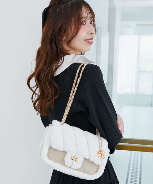 MAJESTIC LEGON ショルダーバッグ バッグ キルティングファーチェーン