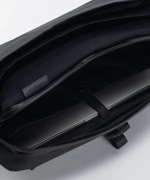 ショルダーバッグ Riss Smooth Black メンズ レディースの画像