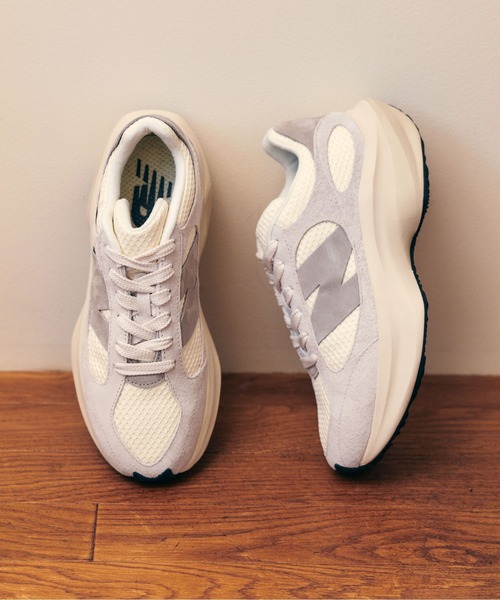 「New Balance」 ローカットスニーカー 26.5cm カーキ レディースの画像