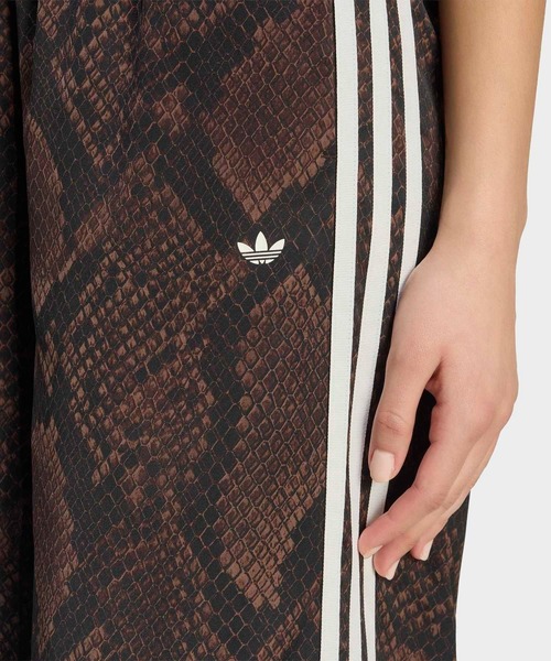 adidas（アディダス） ワイドパンツ パンツ サテン スネーク プリント