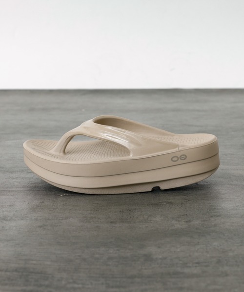 OOFOS（ウーフォス） サンダル 「OOFOS/ウーフォス」OOmega/ ウーメガ