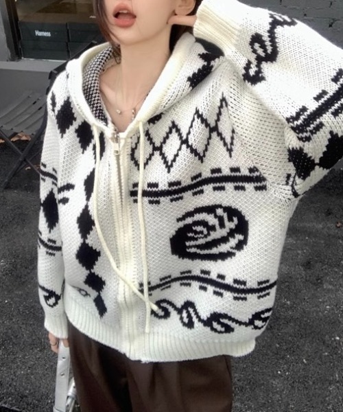 LADY LIKE（レディライク） ニット セーター ネイティブ柄フード付き