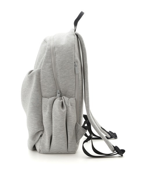 emmi デイバック リュック ポンチギャザーボディーバックパック