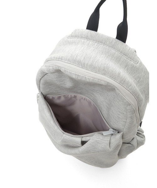 emmi デイバック リュック ポンチギャザーボディーバックパック