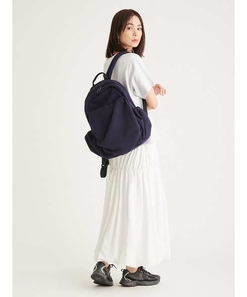 emmi デイバック リュック ポンチギャザーボディーバックパック