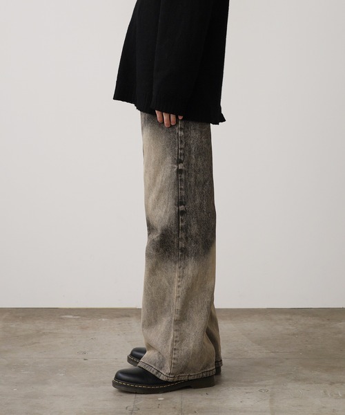 ROOP TOKYO ジーンズ Bootcut denim pants with faded design / 色落ち ROOP TOKYO ジーンズ Bootcut denim pants with faded design / 色落ち