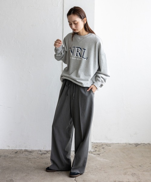 【H BEAUTY&YOUTH】グレー ストライプ 2プリーツワイドスラックス SHIPS any スラックス any: LIM BLESS ソリッド/ストライプ 2プリーツ