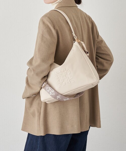 【極美品】24SS ラシット ハンドバッグ　ショルダーバッグ　2way 本革 russet（ラシット） ショルダーバッグ バッグ レザー2WAYショルダー