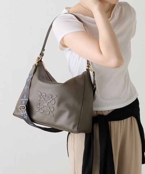 Russet モノグラム 2way ショルダーバッグ russet（ラシット） ショルダーバッグ バッグ エンボスモノグラム2WAY