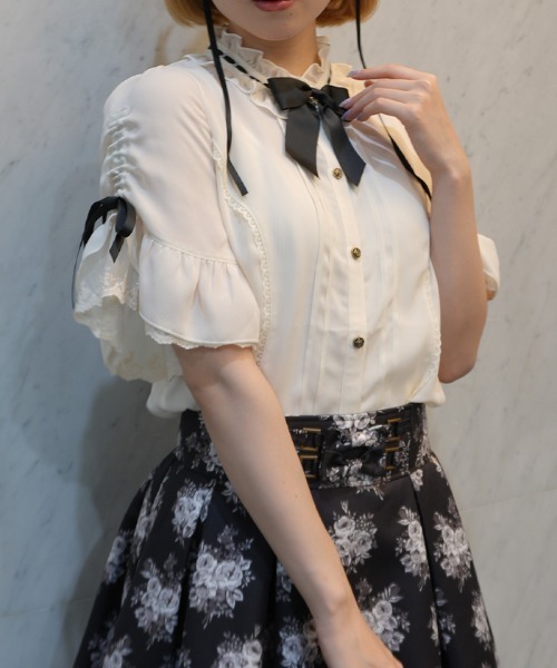 axes femme POETIQUE ブラウス シャツ リボンブローチ付き姫袖風BL