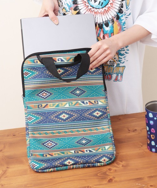 安く 買うファッション - TOCCA トッカ バッグ タブレットケース