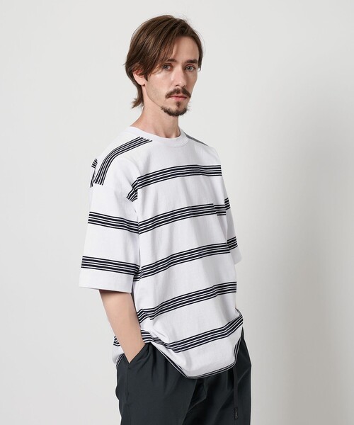 【関税込み】Thom Browne グリーン＆ホワイト ボーダー Tシャツ Thom Browneのグリーン＆ホワイト ボーダー Tシャツがセール中