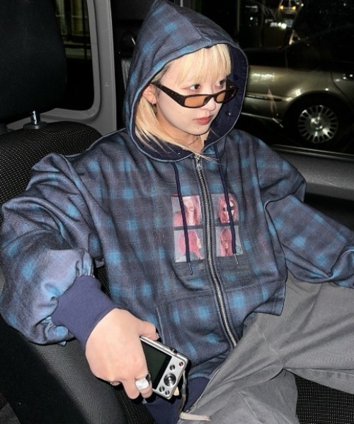 アンドエルシー　パーカー JEANASIS（ジーナシス） パーカー 「25quee」カコウプリントZIP