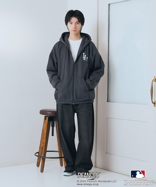 PEANUTS パーカー 「PEANUTS×MLB」オリジナルデザイン フルジップ