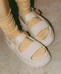 厚底 ugg サンダル UGG GOLDENG...の詳細画像1