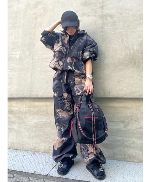 デシグアル カモフラージュ柄 ミリタリージャケット Desigual（デシグアル） コート ジャケット カモフラージュ ウィンド