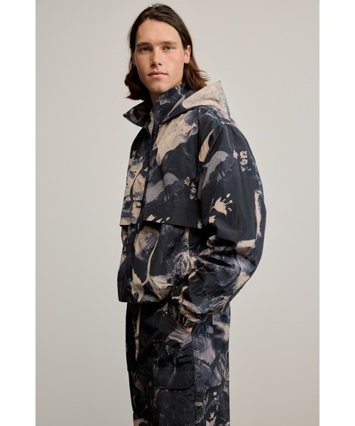デシグアル カモフラージュ柄 ミリタリージャケット Desigual（デシグアル） コート ジャケット カモフラージュ ウィンド