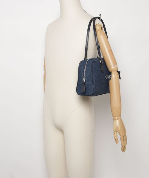 GUESS（ゲス） ショルダーバッグ バッグ JUSTINA Shoulder Satchel
