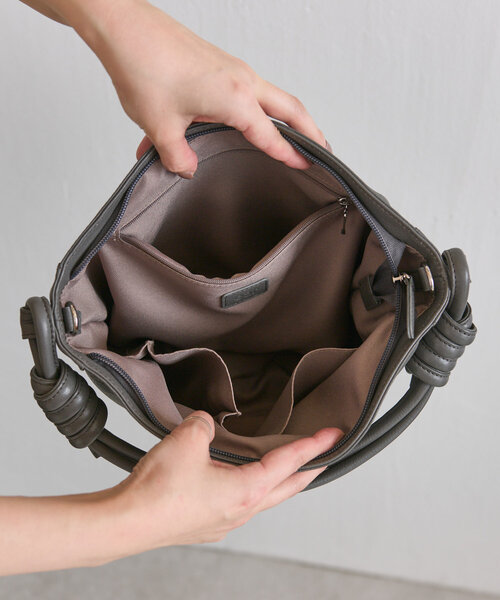 ear PAPILLONNER ショルダーバッグ バッグ 「本革/470g」ワイド